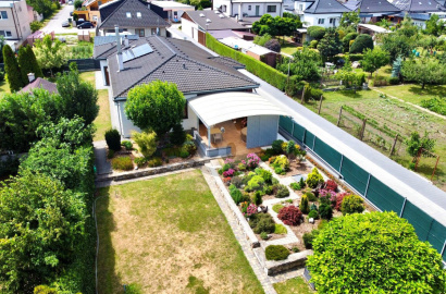 REZERVOVANÉ - Štýlový bungalov so záhradou /1273 m2/ Piešťany - Trebatice REZERVOVANÉ - Štýlový bungalov so záhradou /1273 m2/ Piešťany - Trebatice